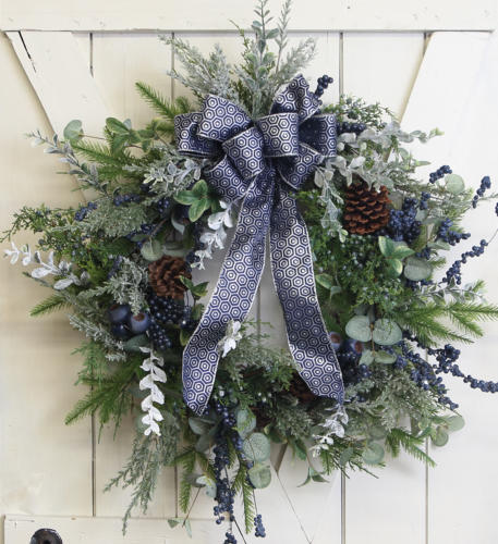 Christmas Floral Arrangment Blue