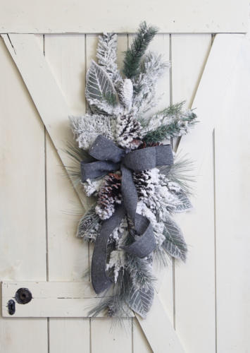 Christmas Floral Swag Gray